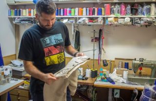 Jsme malá rodinná firma, která dbá na kvalitu a pečlivé řemeslné zpracování. Naše lněné produkty vyrábíme s láskou k...